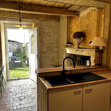Le Pavillon Des Soeurs Fontenille